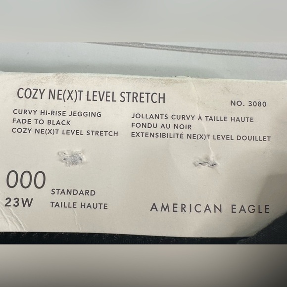 American Eagle Curvy Hi-Rise Next Level Stretch Distressed Black Jegging - Picture 10 of 16